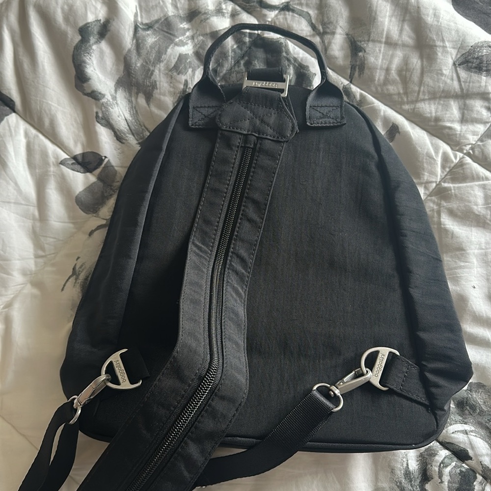 Baggallini Backpack - image 2